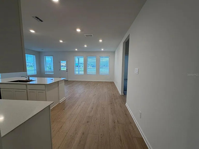 Mercy Cir — Photo 14