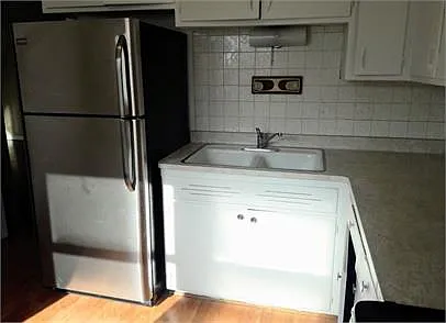 Kitchen with Dine-In space