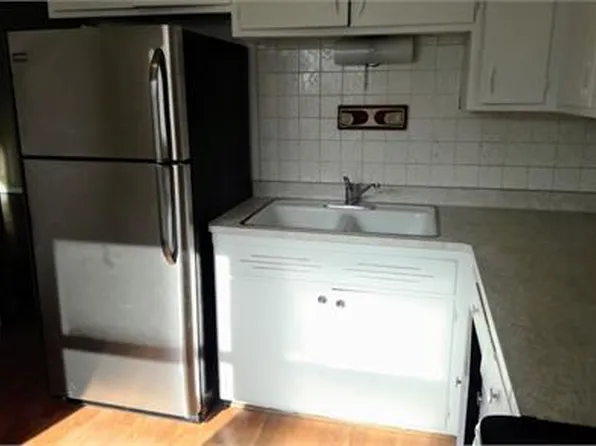 5818 N 94th St, Milwaukee, WI 53225