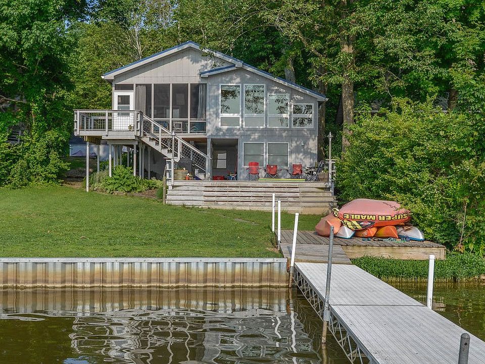 1st image of 8047 N Lakeview Dr