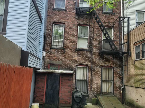 774 Grand Street image 38 of 40