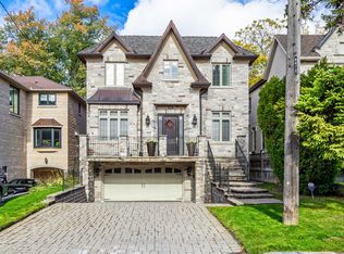 472 Deloraine Ave, Toronto, ON M5M 2B8