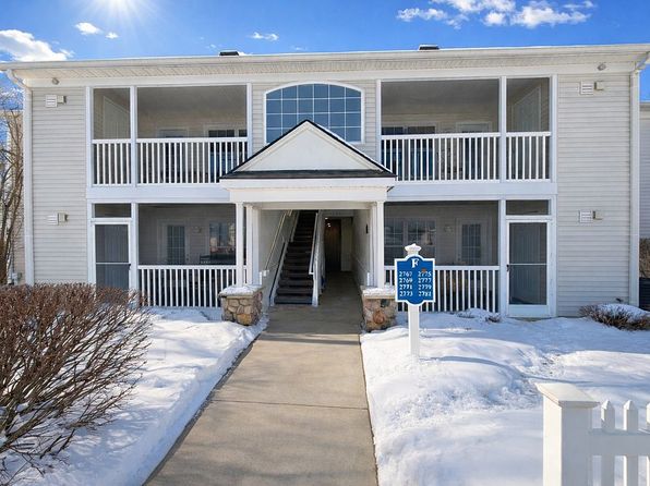 2775 S Knightsbridge Cir