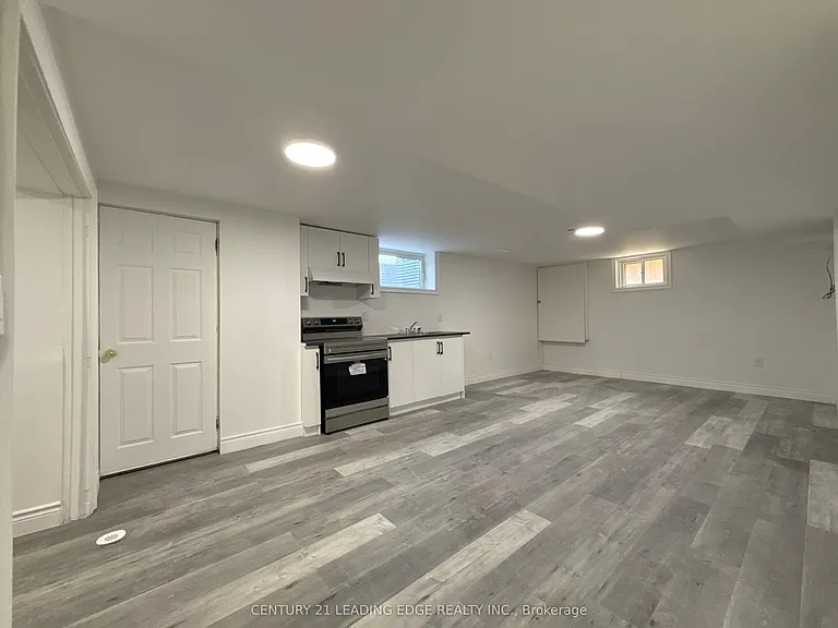 104 Gatineau St #LOWER — Photo 9