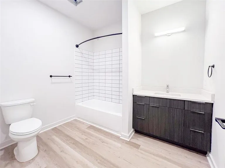 260 Martha Dr — Photo 10
