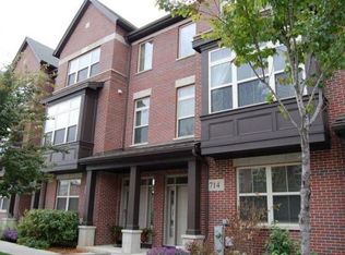 710 Keystone Ln, Vernon Hills, IL 60061