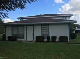 5837 Queen Elizabeth Way, Fort Myers, FL