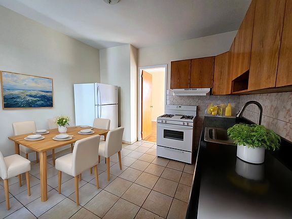 4th image of 4316 25th Ave APT 3L