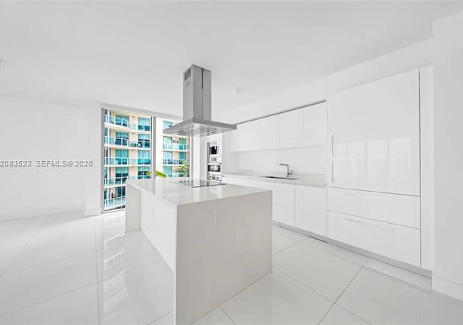 300 Sunny Isles Blvd cu-4-701, Sunny Isles Beach, FL 33160 — Photo 3