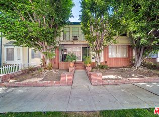 121 S Crescent Dr, Beverly Hills, CA 90212