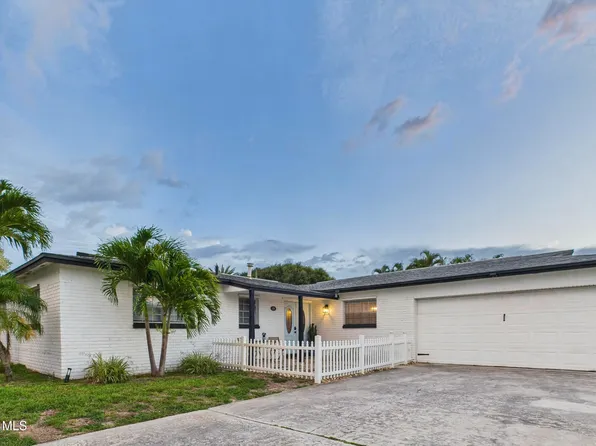 929 Bluewater Dr, Indian Harbour Beach, FL 32937