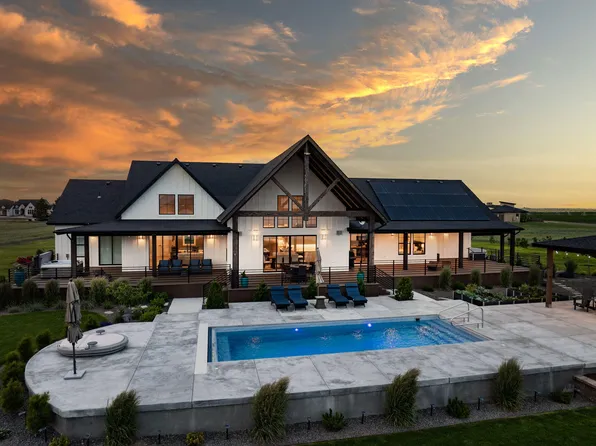 281 Lakeshore Dr, American Falls, ID 83211