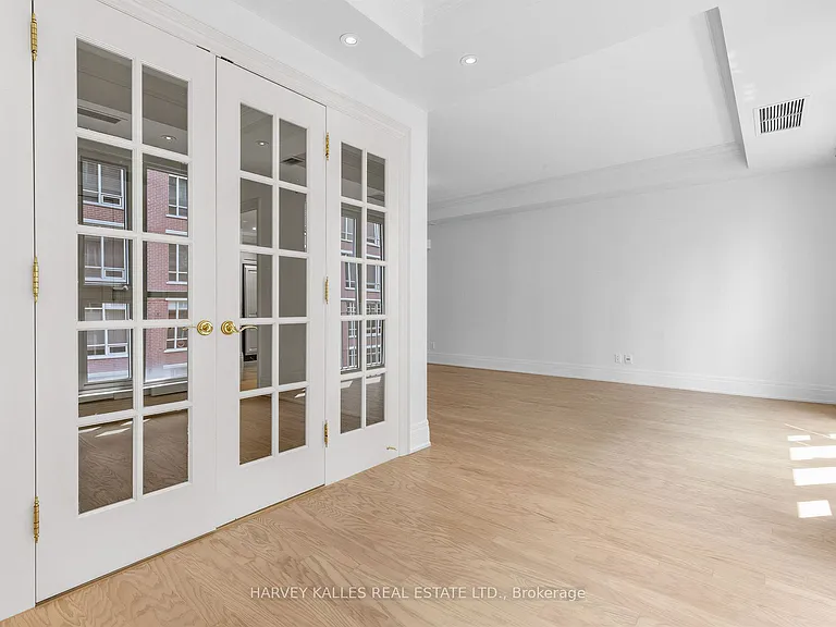 33 Delisle Ave #704 — Photo 16