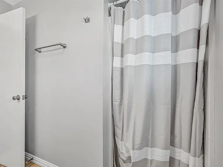 21600 Zachary Dr — Photo 27