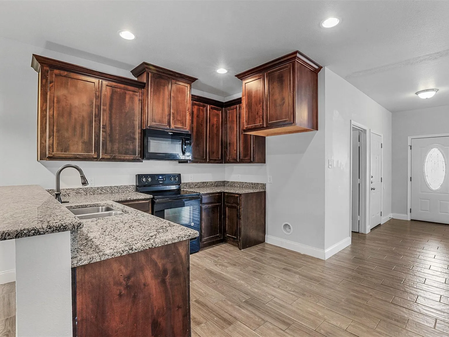 4807 Henry St; Greenville 75401 - 1 — Photo 4