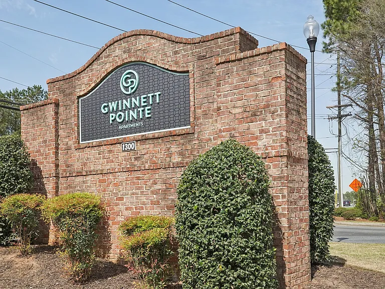 Outdoor Sign of Gwinnett Pointe Apartments in Norcross, GA 30093