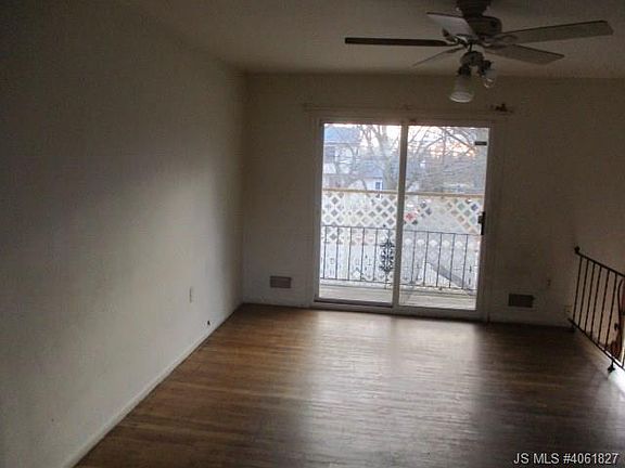 5th image of 1140 Oxford St