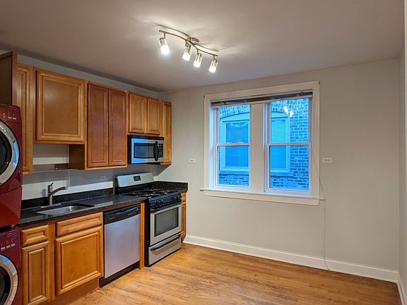 4th image of 5027 N Harding Ave APT 3E