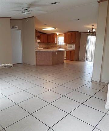 5th image of 220 NE 12th Ave Lot 94