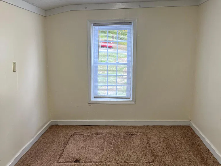 1320 S Noble St — Photo 10