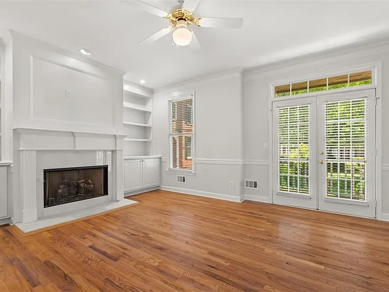 4372 Paces Point Cir SE — Photo 10