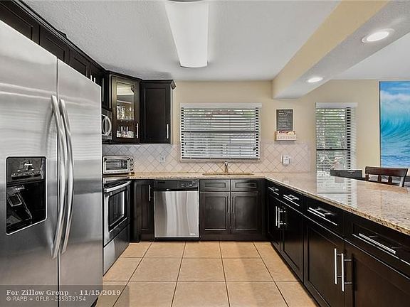 4th image of 3924 NW 73rd Ave