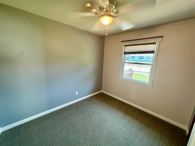 138 E Montana St — Photo 11