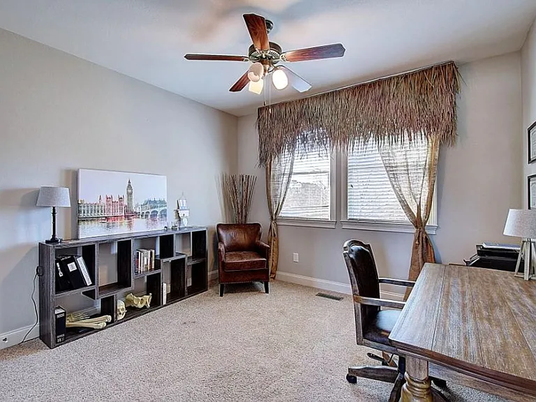 121 Lake Haven Dr — Photo 22