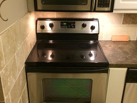 Stainless steel appliances included