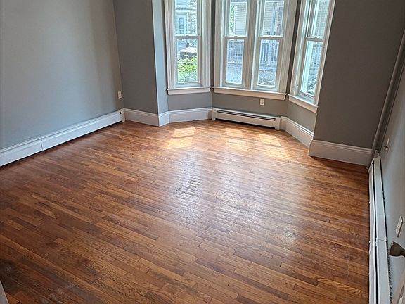 5th image of 6 Hampden Pl