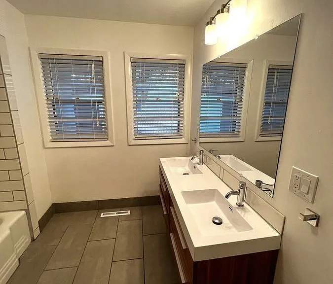 4434 SW Valona Way — Photo 21
