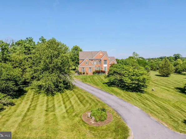 12734 Beebe Ct, Lovettsville, VA 20180