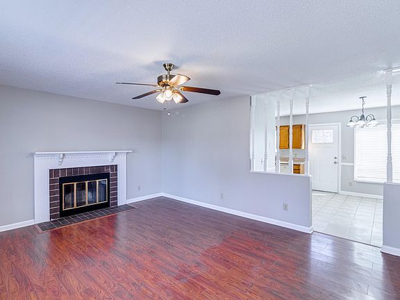 5th image of 470 Deerfield Dr