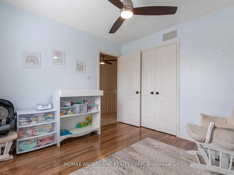 30 Harnesworth Cres — Photo 21