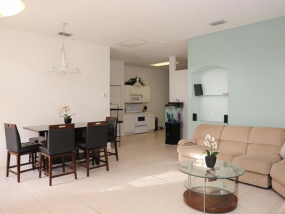 4th image of 526 SW Sundance Trl