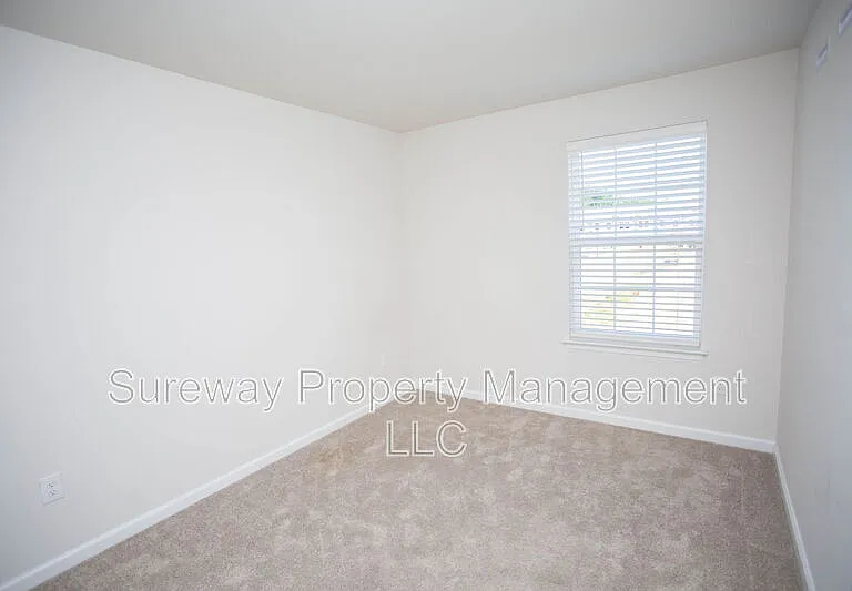 55 Elliot Ln — Photo 40