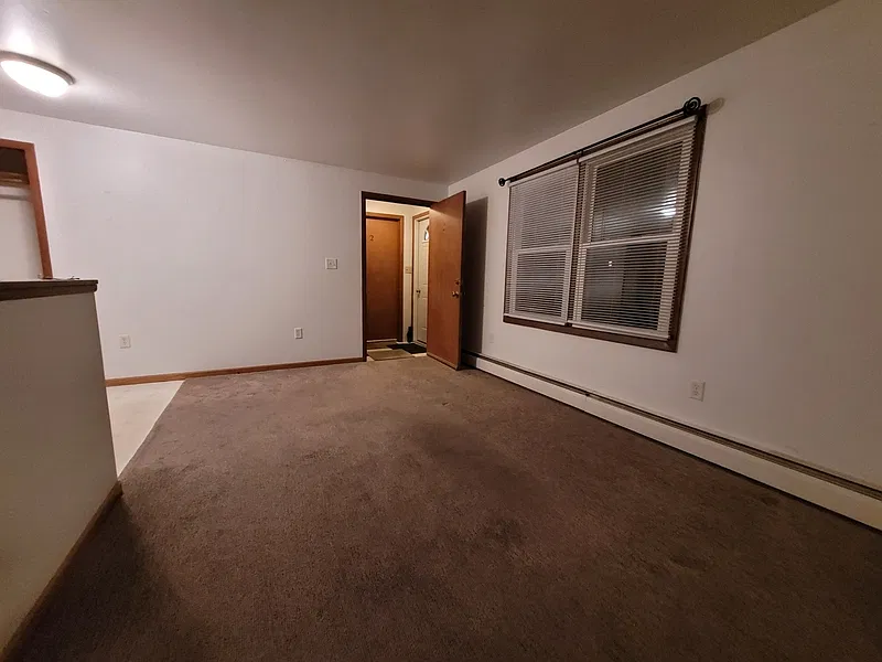 1 bed, 1.0 bath, $799 — Photo 2