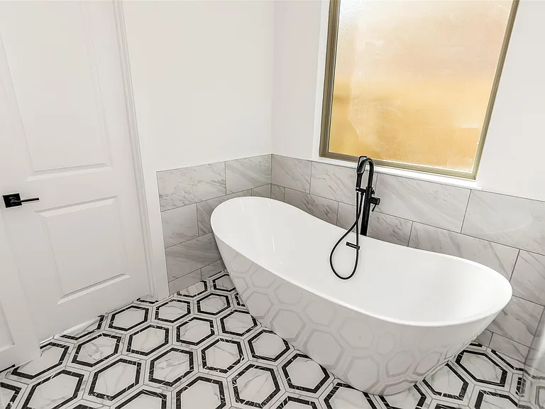 18219 Polo Meadow Dr — Photo 13