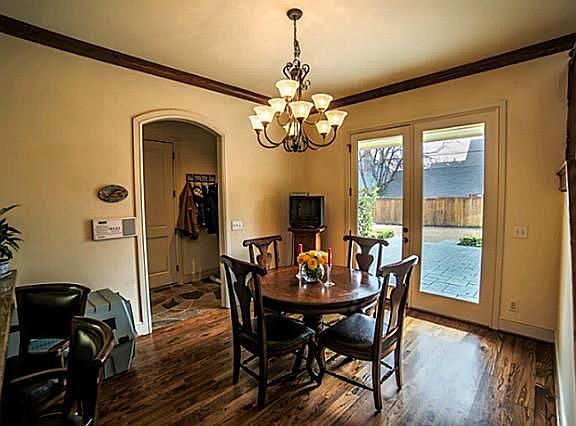 4th image of 6722 Glendora Ave