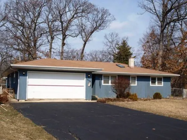 18158 W Avon Ct, Grayslake, IL 60030