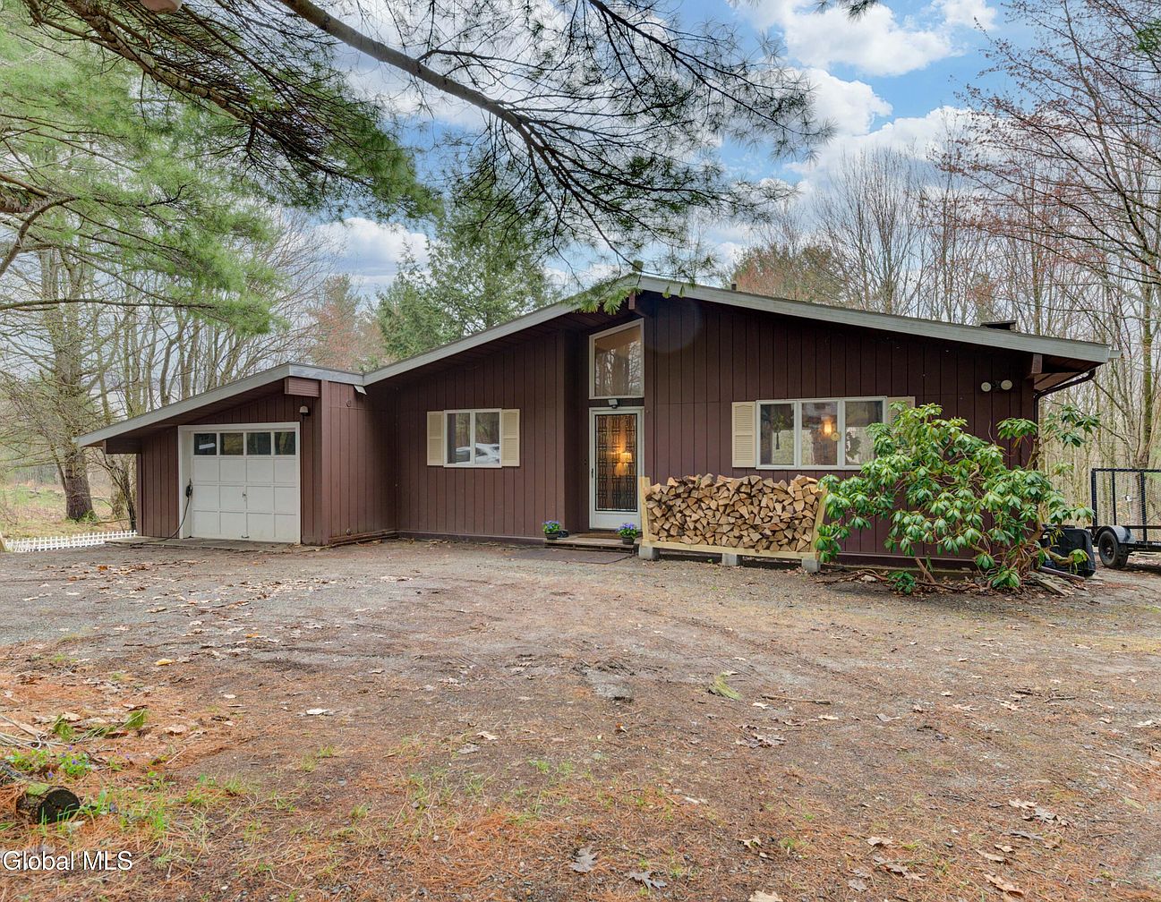 1st image of 421 Potter Hill Road