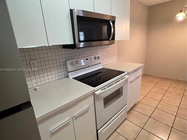 251 Palm Cir W #107 — Photo 8
