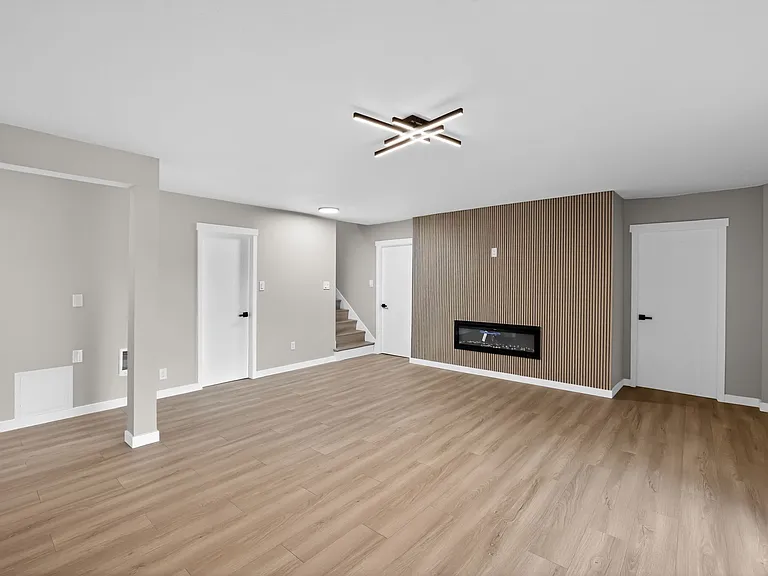 2404 Bloyd St — Photo 14