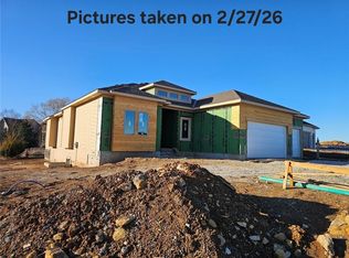 11216 S Gleason Rd, Olathe, KS 66061