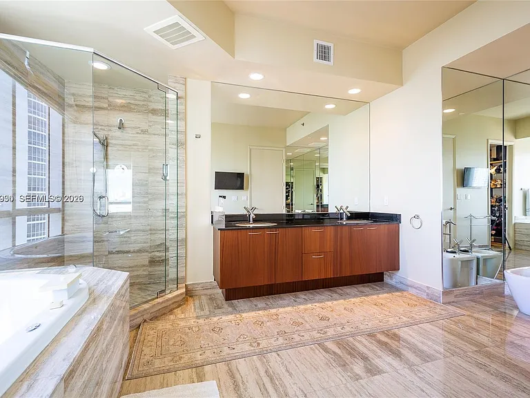 16001 Collins Ave #1106 — Photo 19