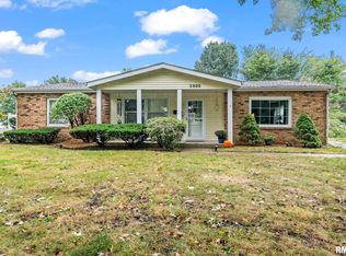 2800 Arlington Dr, Springfield, IL 62704