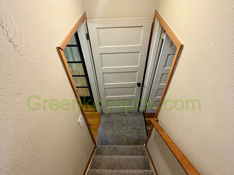 1021 N Jessup St — Photo 16