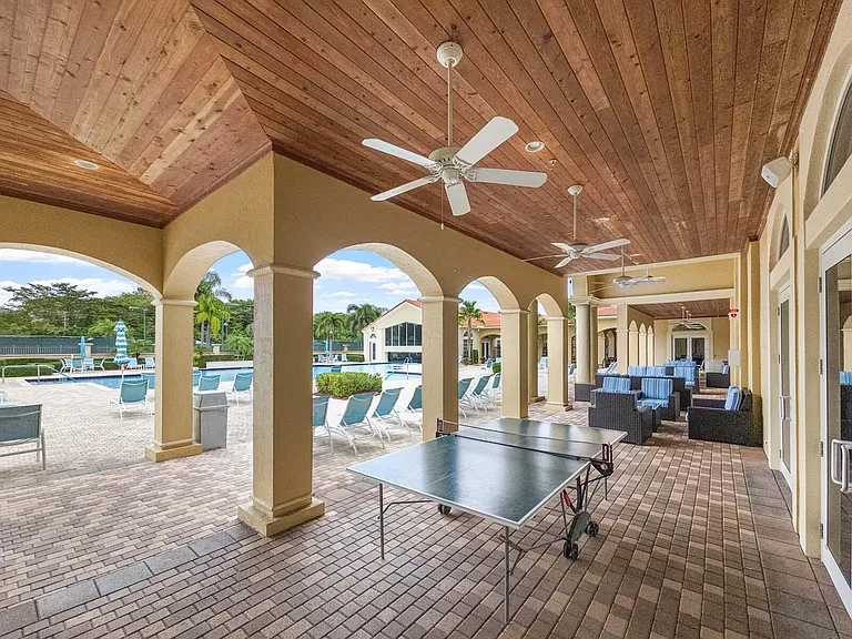 5058 Glenville Dr — Photo 54