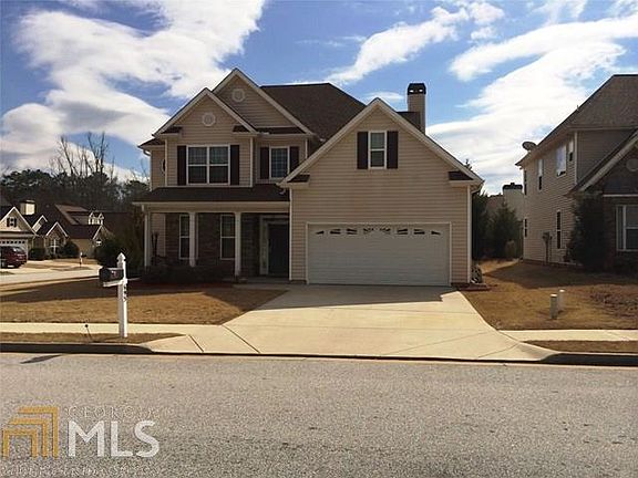 4th image of 695 Millbrook Village Dr