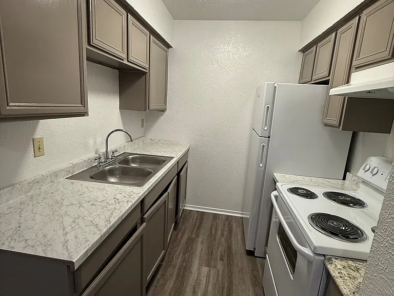 Wheatland Terrace — Photo 17